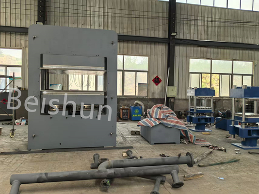 شراء مطبعة صناعة المطاط ذات طبقة واحدة كبيرة / آلة مطباعة المطاط مع 2.8MPa ضغط للتشويش الموحد online manufacture