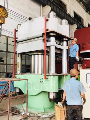 شراء 1500 طن ضغط مطاطية المروحة الهيدروليكية المتفجرة آلة صناعة الطلاء مخصصة online manufacture