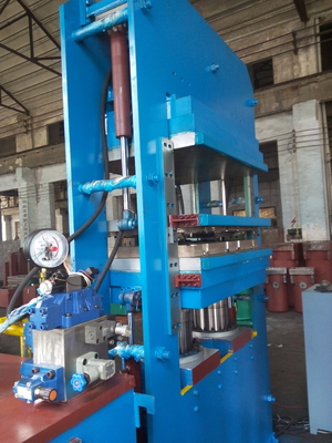 شراء صفيحة ساخنة من طبقتين 600T ضغط مطاط ضغط صناعة الصبغة لإنتاج مطاط مضاعفات الصدمات وممتصات الصدمات online manufacture