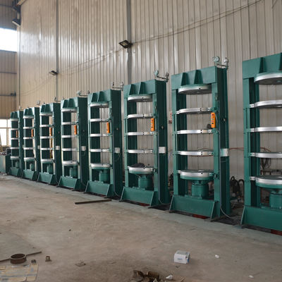 سعر جيد دراجة نارية دراجة الاطارات علاج الصحافة عمودي آلة صب الاطارات PLC الانترنت