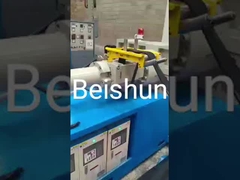 إن خط إنتاج الأختام المطاطية الآلي ينتج أختام مطاطية عالية الجودة بأحجام مختلفة